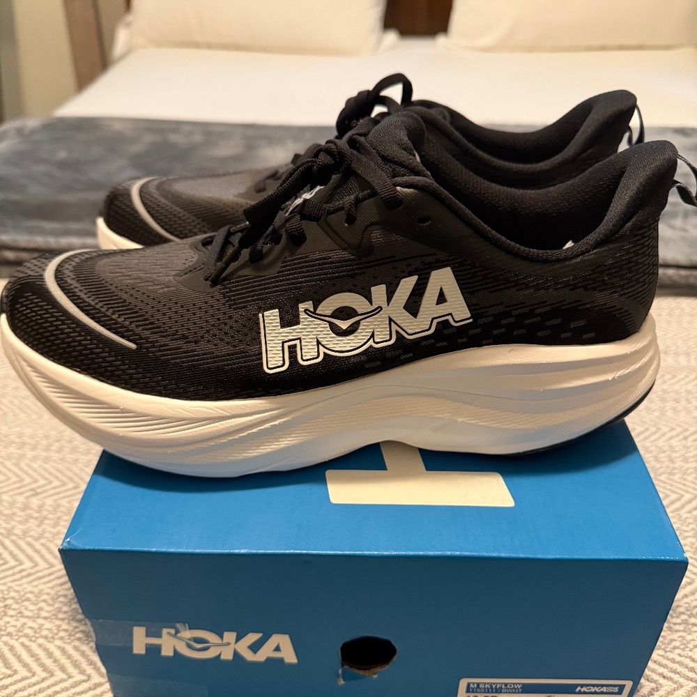 HOKA SkyFlow